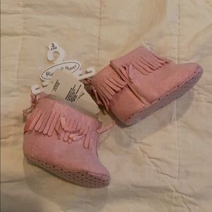 Brand new fringe booties- pink